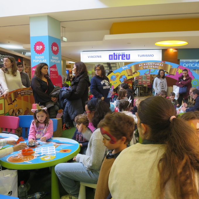 Spaki FunPark com um escorrega gigante! Spaki FunPark com um escorrega gigante!
